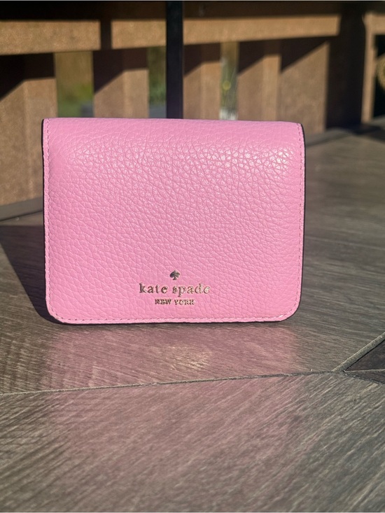kate spade Handbags - NWOT kate spade Pink Pebbled Leather Compact Wallet